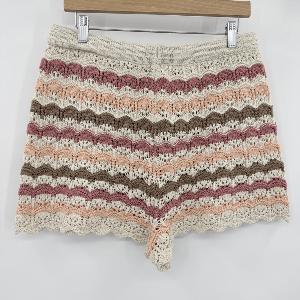 American Eagle Crochet Knit Shorts Pink Peach Chevron Scalloped Boho Women Large - Picture 2 of 3